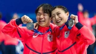 選手村の宿舎出発も「いちいちカワイイ」…「いってらっしゃい！」の“風景”に「ノリのいい姉と弟」【冬季五輪】