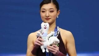 坂本花織に「お勤めお願いします」笑顔で“敬礼ポーズ”の理由…「かわいすぎる光景」【冬季五輪】