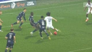 GK棒立ちの衝撃弾！中村敬斗が貴重な95分同点ゴール「呪縛を解いた」左足トラップからのターン→密集を切り裂く右足低空ショットで今季9得点目