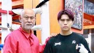 【ボクシング】佐々木尽と世界の頂を目指すトレーナーが、後悔の涙を流した日　手を離してしまった愛弟子の異変