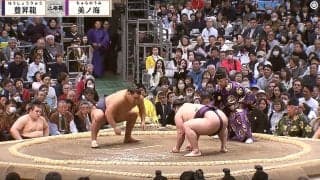 32歳で横綱初挑戦の晴れ舞台をファンが“台無し”に…“残念なマナー”に批判殺到 「なんとかしろよ…」憤りの声