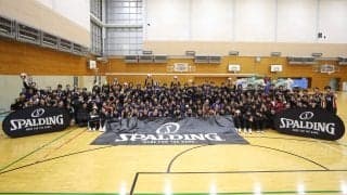 各地方から女子7大学が集結。新作のボールを使用した「SPALDING CUP」を初開催