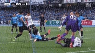 「難しい判定」浦和の\"ゴール取り消し\"が物議！「倒されただけじゃん」「GKの邪魔してたね」関与＆ファウルめぐりSNS論争