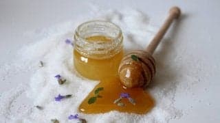 実は、砂糖よりもヘルシー！「はちみつ」