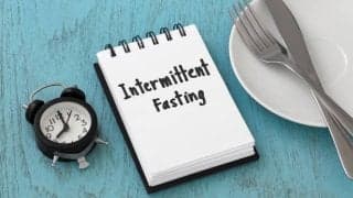 何でも食べていい？「16時間ダイエット」でのNG行動！