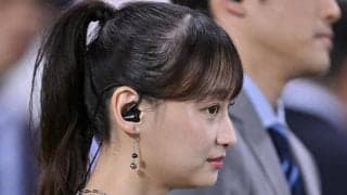 ｢グータッチ可愛すぎる！｣勝利の女神、日本代表ドロー直後の現地映像｢影山ちゃんの表情が物語ってる｣｢影の応援があれば負けません｣