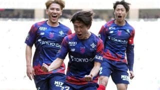 ｢お調子者の本領発揮｣バレンシア移籍の日本代表MF19歳が新加入あいさつで一発芸！｢長友イズムが息づいてる｣ノリノリダンスで爆笑の渦に！