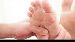 【医師に相談】両足の裏(土踏まず)の痛みについて