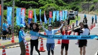 日韓ランナーらが対馬駆け抜ける　高橋尚子さんら招き国境マラソン