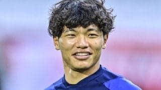 ｢クセになる映像｣バットマンに突然の旗手怜央！イングランド挑戦の日本代表MF、新天地の歓迎ムービーに反響｢いい表情｣｢期待されとる｣著作権は？