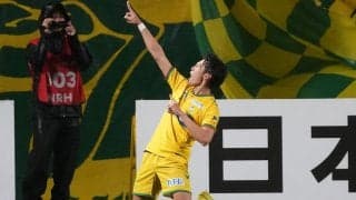千葉が17年ぶりの歓喜！ 先制ゴールの矢村が満面の笑み＆追加点の津久井が誇らしげな表情！ 守護神も勝利のハグ！次節の“直接対決”で最下位脱出を狙う！