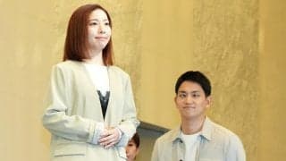 【フィギュア】木原が耳打ち→三浦をアシスト…報道陣笑い　全国ツアー開催会見で“夫婦漫才”？