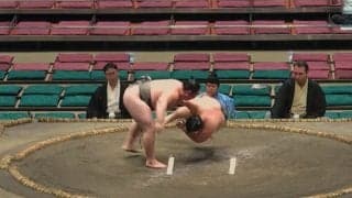 「すごい回転した」強烈な投げに力士が大回転 「ブレイキン」「氷の上みたいに」驚きの声