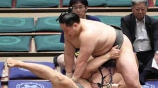 三田、軍配差し違えで“イケメン力士”大森破り３勝目「勝ったと思いました」土俵際も慌てず