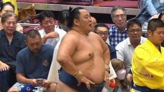 「出禁にして」玉鷲、館内沸騰の激勝に“水を差す”愚行 大歓声を切り裂く観客の行為に波紋「周りのこと考えて」「さすがにヒドイ」