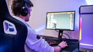 eスポーツに取り組む若者必見！これだけは行いたい健康管理について解説