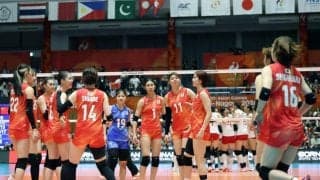 女子バレー　４８年ぶり金メダル逃す　中国にストレート負けの完敗　第３セットは序盤リードも逆転許す　２大会連続銀メダル