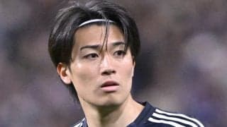 ｢2人タメなんだね｣日本代表MF中村敬斗、初招集のJ1広島DFと“呼び方”確認！｢漢字似すぎだろ｣｢敬斗と就斗が絡んどる｣新・両翼コンビ誕生へ