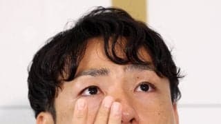 【川崎F】引退発表の小林悠、会見前からサプライズに涙「見るんじゃなかった」