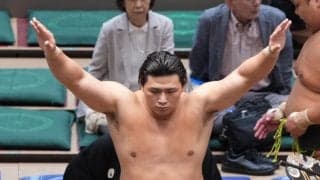 “イケメン”大森が３場所連続勝ち越し「ひとまずホッとした」と笑顔　注意の立ち合いも問題なし