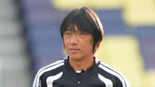 【日本代表】FKで中村俊輔コーチが中継に映り「まだピッチに立ちそう」「蹴ってもらおう」