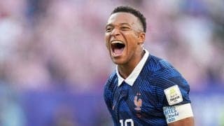 ｢鼻がそっくり｣得点ランク独走中のエムバペ、“世界一の母”との超密着2ショット公開！｢もはや双子じゃん！｣｢なんてかわいいの｣