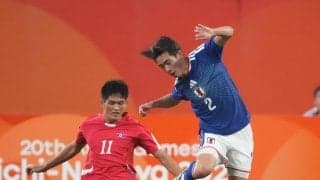 【日本代表】試合前ハイタッチは通常通り　過去には“グーパン”で物議も…北朝鮮戦スタート