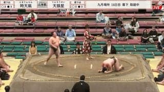 「さすがにうるさい」「すごい声の人いる」幕下の取組で客席から"奇声" 熱戦の最中に響く叫び声にファン困惑