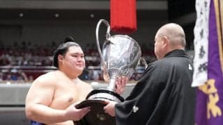 Ｖ大の里の苦闘…25年11月九州場所で左肩負傷　26年春場所は４日目から休場　夏場所は全休