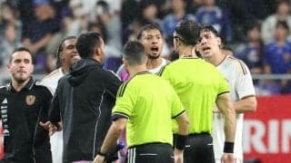ベネズエラ選手ら大激怒　ベンチ選手ピッチ乱入＆主審に猛抗議＆整列拒否　試合終了直前のＰＫ獲得がＶＡＲで日本のＰＫに　ビスカロンド監督も怒り「私たちに対するリスペクトに欠けていた」