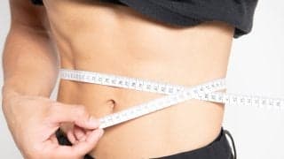なぜお腹の肉は落ちにくい？トレーナーが考える、お腹の肉を落とす最短の方法