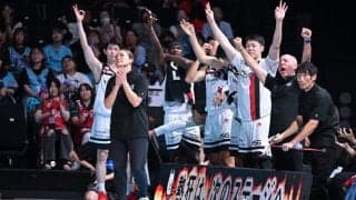 “女性指揮官”Bプレミアで連勝…三遠の綾部舞HC代行「若い子たちに勇気や希望を」