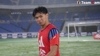 「これ、使ってくださいよ」塩貝健人、カメラマンにお茶目な注文！貪欲なシュート練習が話題「かわいい」「膝スラで煽ってるw」【日本代表】
