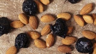 多くの女性が悩む「貧血」。食事やサプリメントを上手に入れ改善を