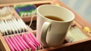 食事には緑茶より紅茶がベスト！？