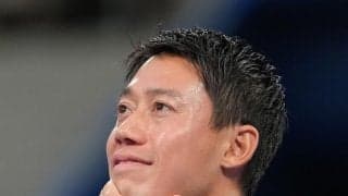 【テニス】錦織圭の引退セレモニーに妻・山内舞さんも出席　黒の上品な装いで笑顔