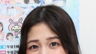 上原わかなの黄金ビキニ姿に「ご立派です！」「生きる芸術」「大きな島が二つ」「ナイスバディ」