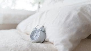 朝から気分爽快！質の良い睡眠を助ける食べ物と５つの心得