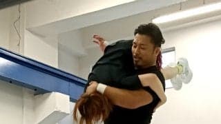 夫婦で合体技披露も“飛び道具”扱いする鷹木信悟になつぽい猛抗議？後藤には「勝利で恩返し」