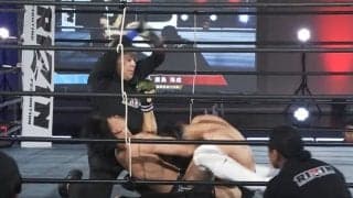 「極真王者が落とされた」16歳MMAファイター、極真王者から“悶絶”タップ「何このフィニッシュ」まさかの結末に騒然