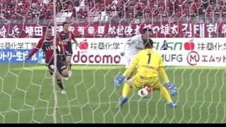 「普通にやべえ！」日本代表GK、間一髪の“膝閉じ”神技セーブが話題沸騰「股の間を誘って、打たせて止めるってやつか」