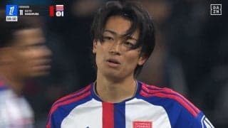 「腹に足裏は…」中村敬斗、途中出場から9分で一発退場…不運な“直撃”に同情の声「事故だよ」「見えてなかったかな」