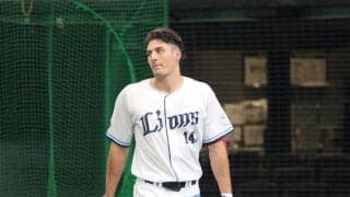 【西武】中欧スロベニア共和国から挑戦カルロス・トーバー奮闘中　練習でバックスクリーン左弾も