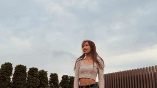 脚線美プロダンサー・HONOKA（ほのか）が「🌸🎓高校卒業致しました🎓🌸」
